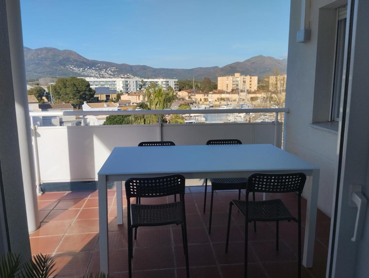 Atico Terrace: Mountain & Marina Views With Pool